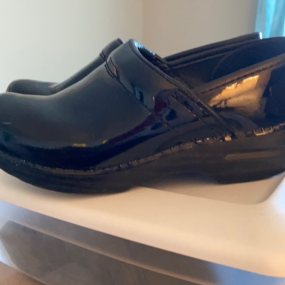 Dansko professional black patent clogs